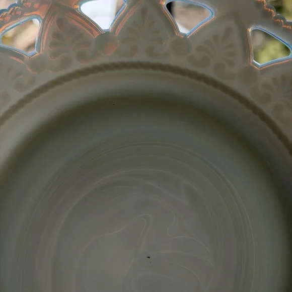 Vintage Milk Glass Plate - Picture 6 of 6